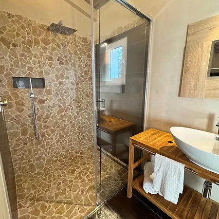 Bed & Breakfast Monti Di Jogliu Deluxe *